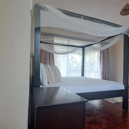Ary Homestay Nyali - On Corral Drive Mombasa Exterior photo