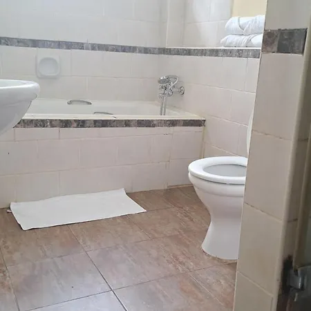 Ary Homestay Nyali - On Corral Drive Mombasa Exterior photo