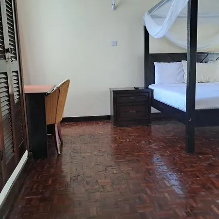 Ary Homestay Nyali - On Corral Drive Mombasa Exterior photo